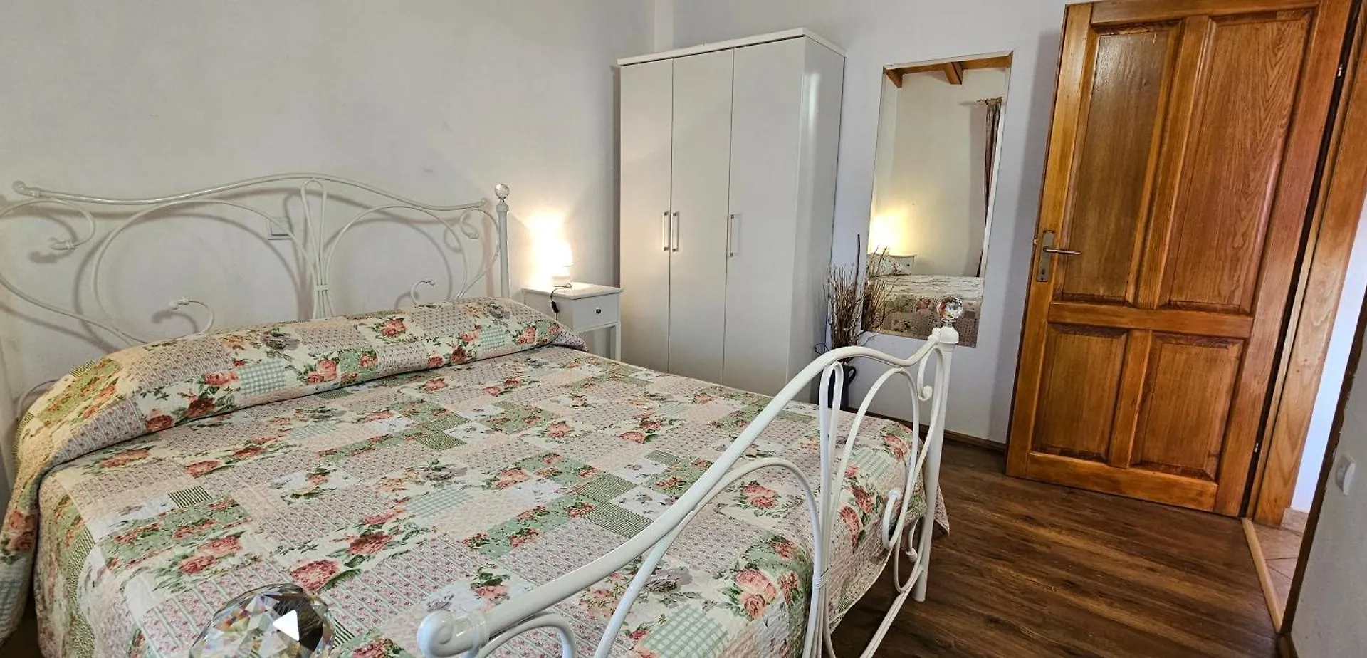 Apartments Vesna With Pool - New! Sveti Lovreč Pazenatički