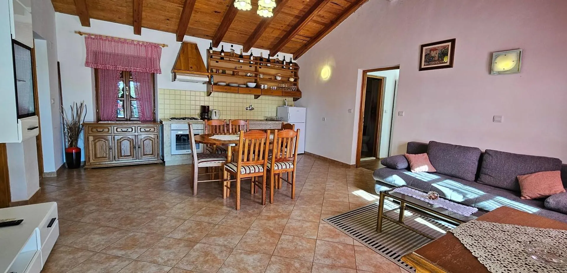 Apartments Vesna With Pool - New! Sveti Lovreč Pazenatički