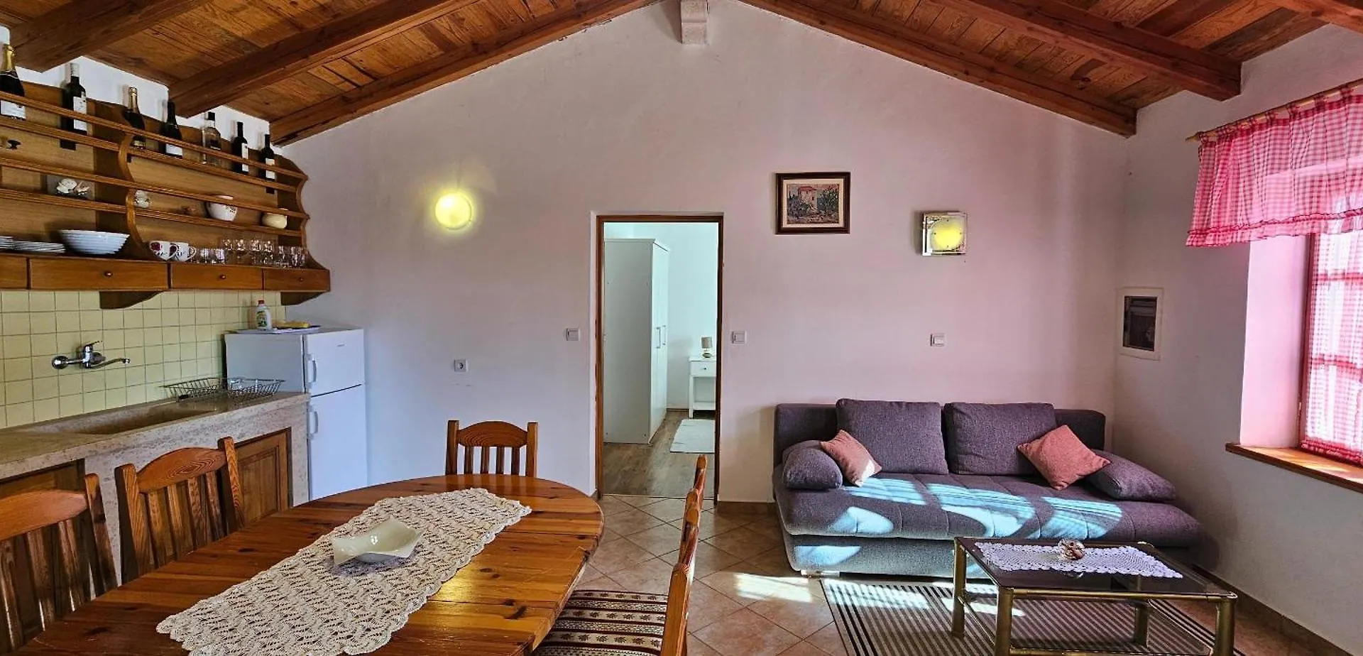 Apartments Vesna With Pool - New! Sveti Lovreč Pazenatički